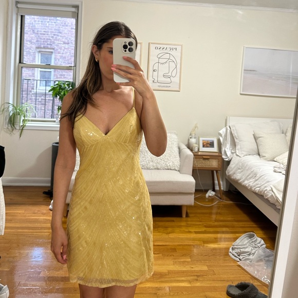 Gold sequin dress - Picture 2 of 4